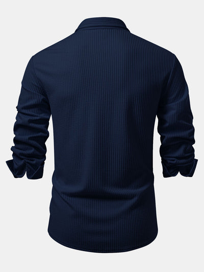 Chemise côtelée à manches longues, ajustée muscle, à boutons